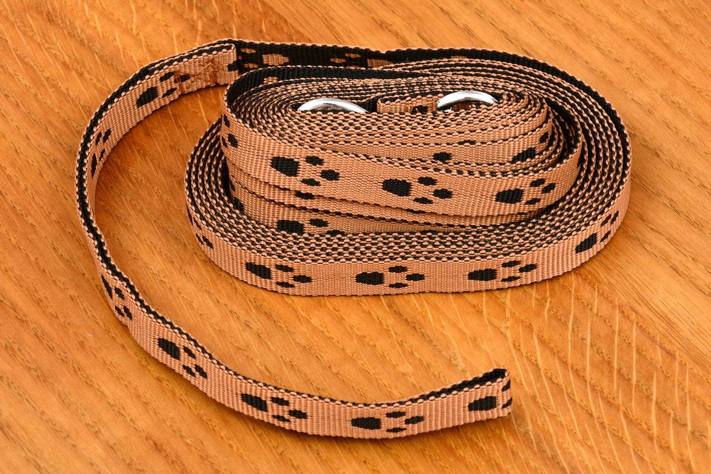 Povodec 5 m x 15 mm curry s tačkami s kovinsko zaponko