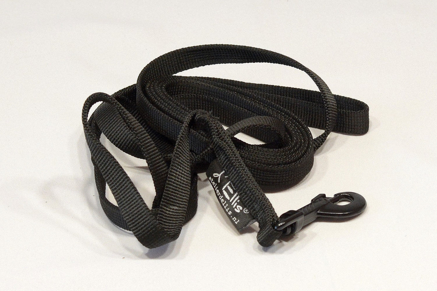 Povodec 3 m x 15 mm črna s črno zaponko